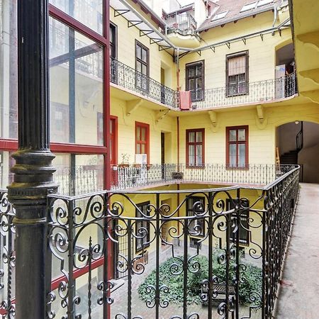 Ferienwohnung Free Garage Parking, Ac And Bikes In The Downtown Budapest Exterior foto